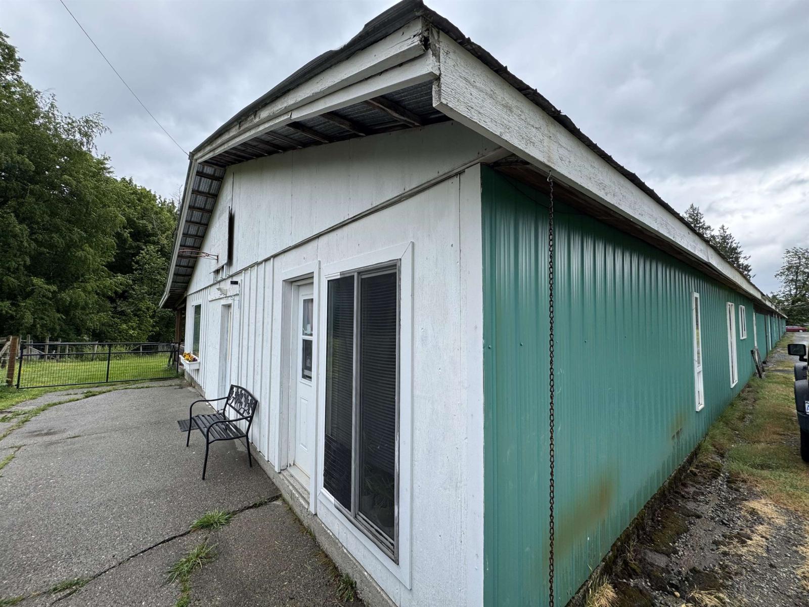 4393 Townline Road, Abbotsford, British Columbia  V4X 1Y7 - Photo 6 - R3124578