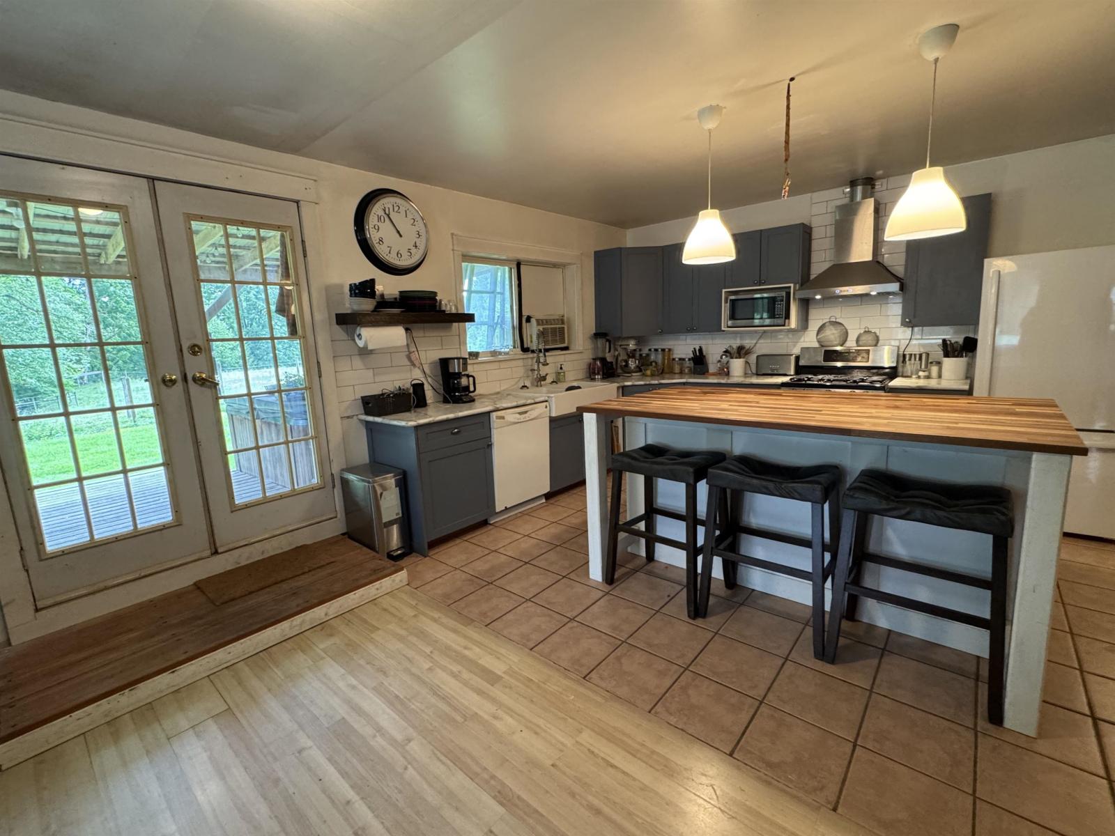4393 Townline Road, Abbotsford, British Columbia  V4X 1Y7 - Photo 9 - R3124578