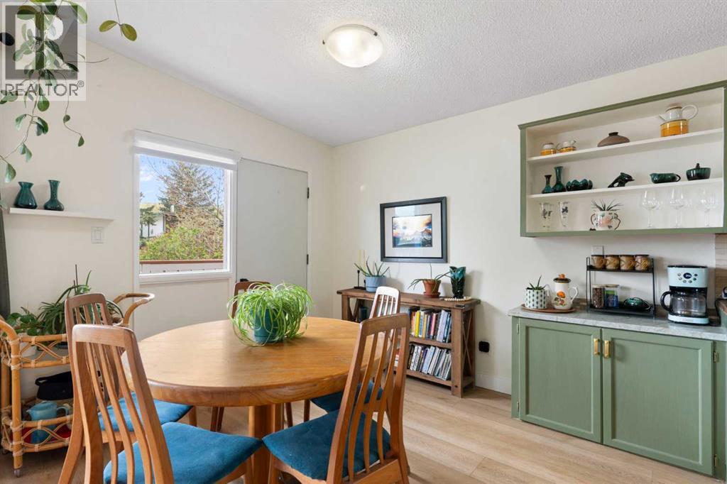 7612 35 Avenue NW, Calgary, Alberta  T3B 1T5 - Photo 9 - A2312102