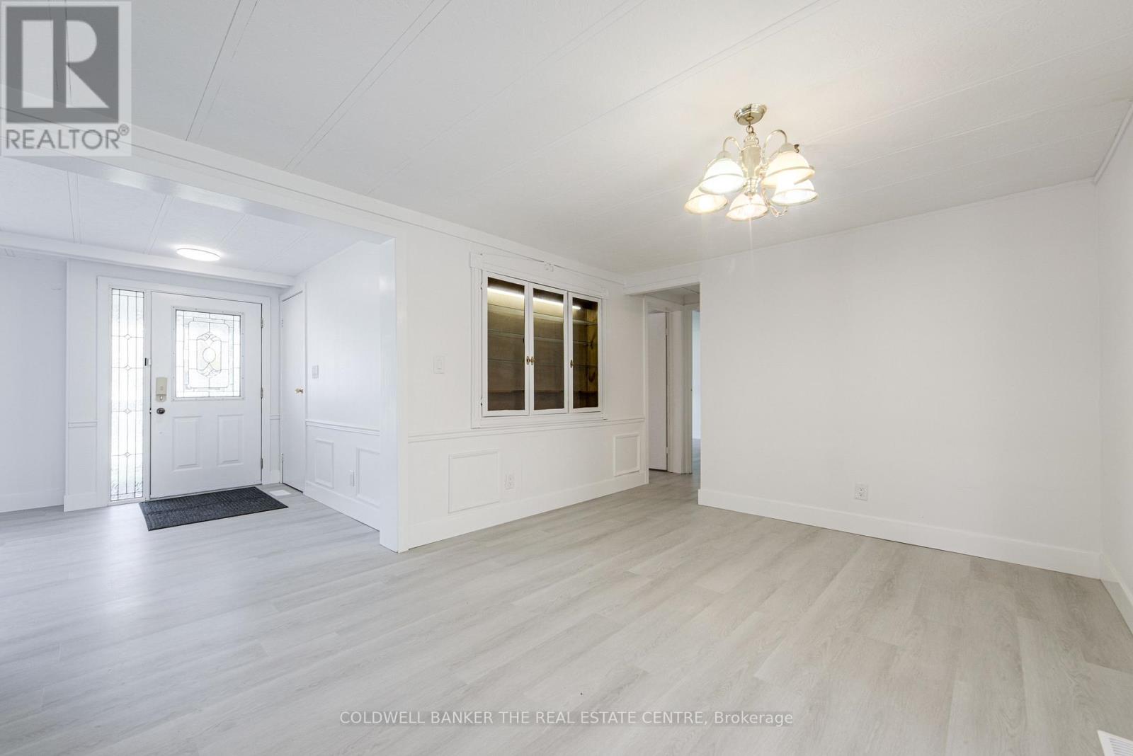17 Linden Lane, Innisfil, Ontario  L9S 1P4 - Photo 6 - N13132150