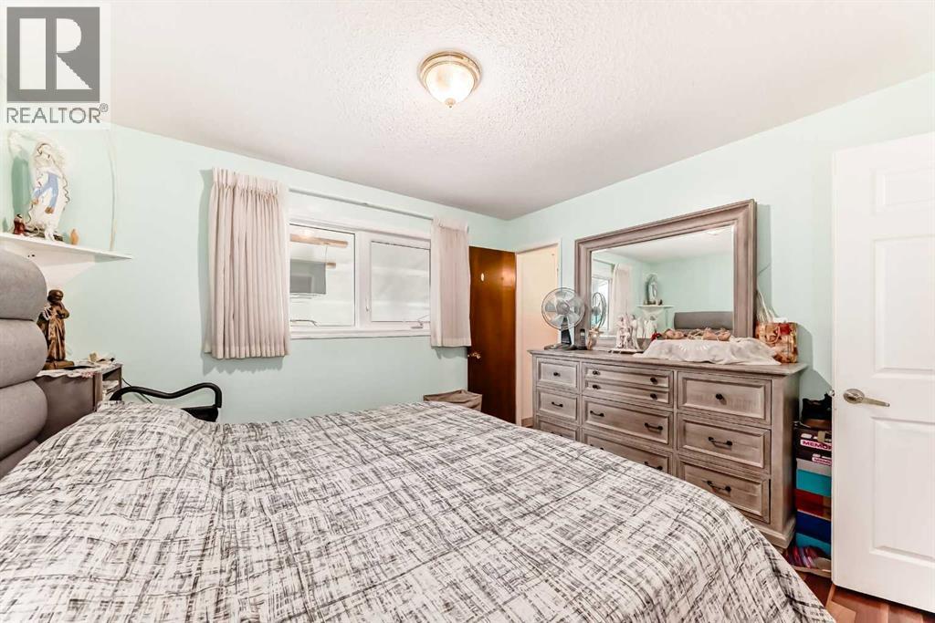 247 Huntford Way NE, Calgary, Alberta  T2K 3Z9 - Photo 16 - A2309815