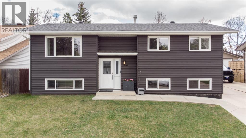 3840 52a Avenue, Innisfail, Alberta  T4G 1G8 - Photo 1 - A2311356