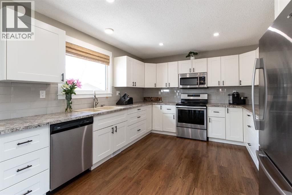 3840 52a Avenue, Innisfail, Alberta  T4G 1G8 - Photo 13 - A2311356