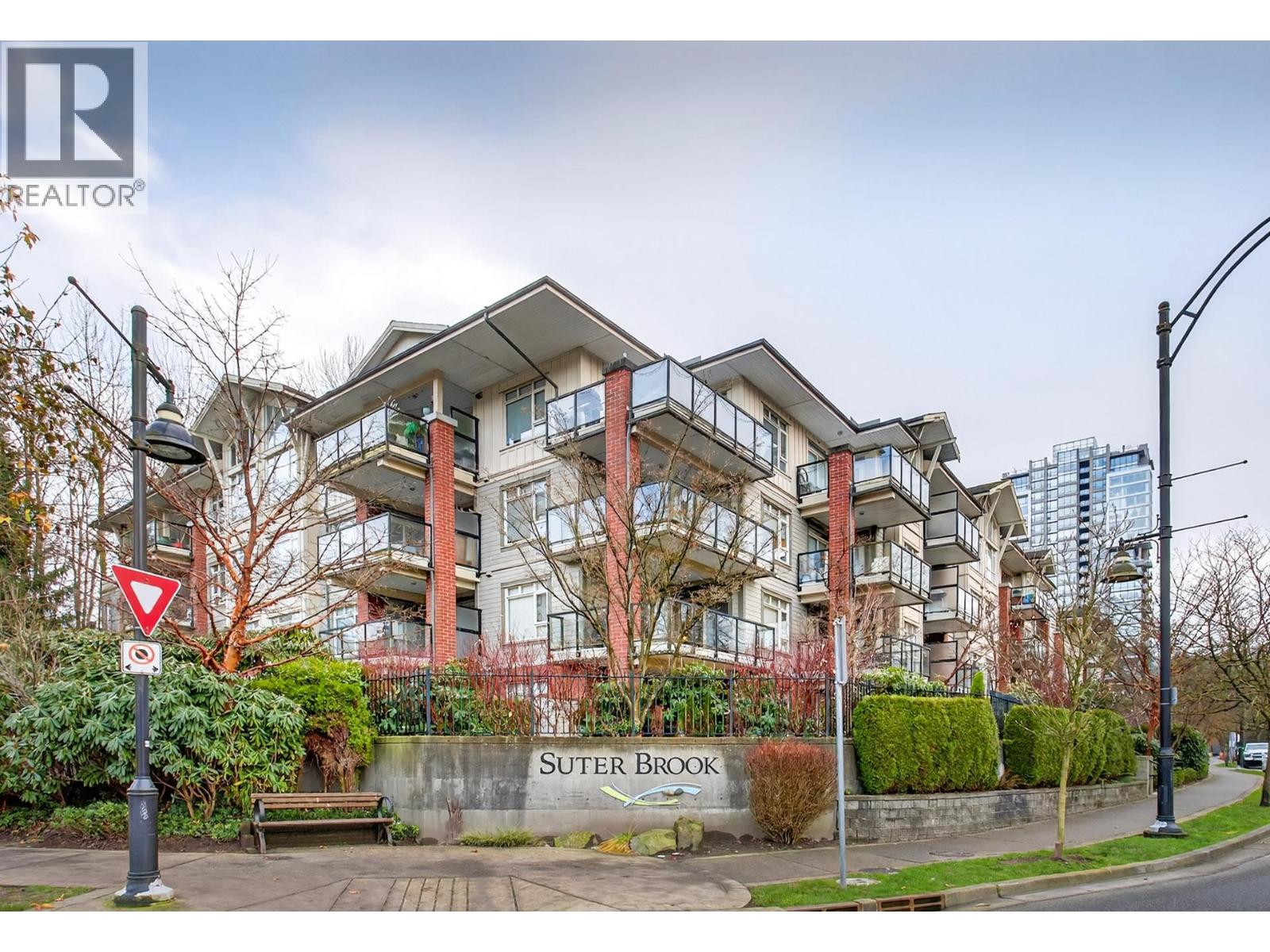 302 100 CAPILANO ROAD, Port Moody, British Columbia