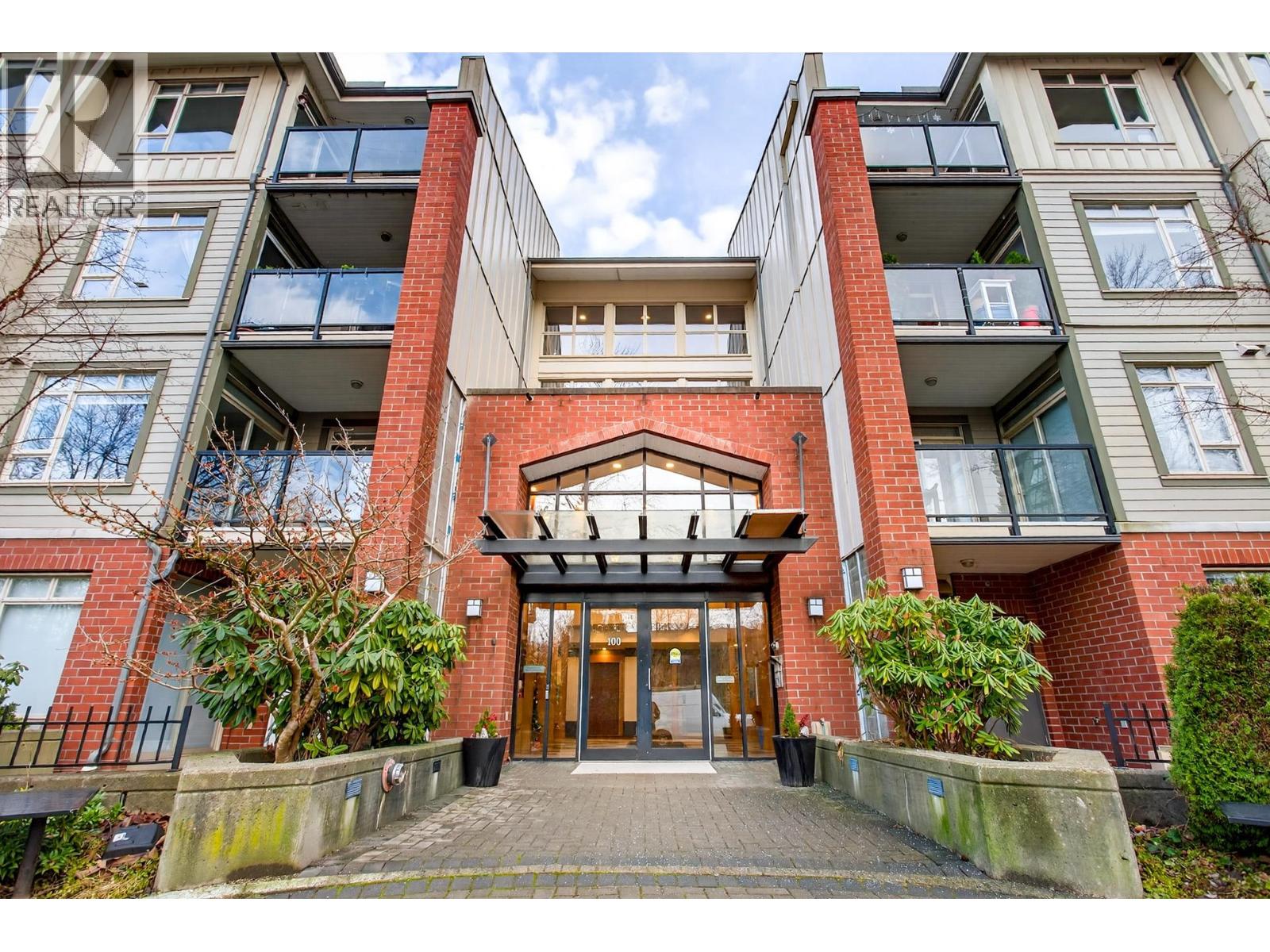 302 100 Capilano Road, Port Moody, British Columbia  V3H 5M9 - Photo 2 - R3125410