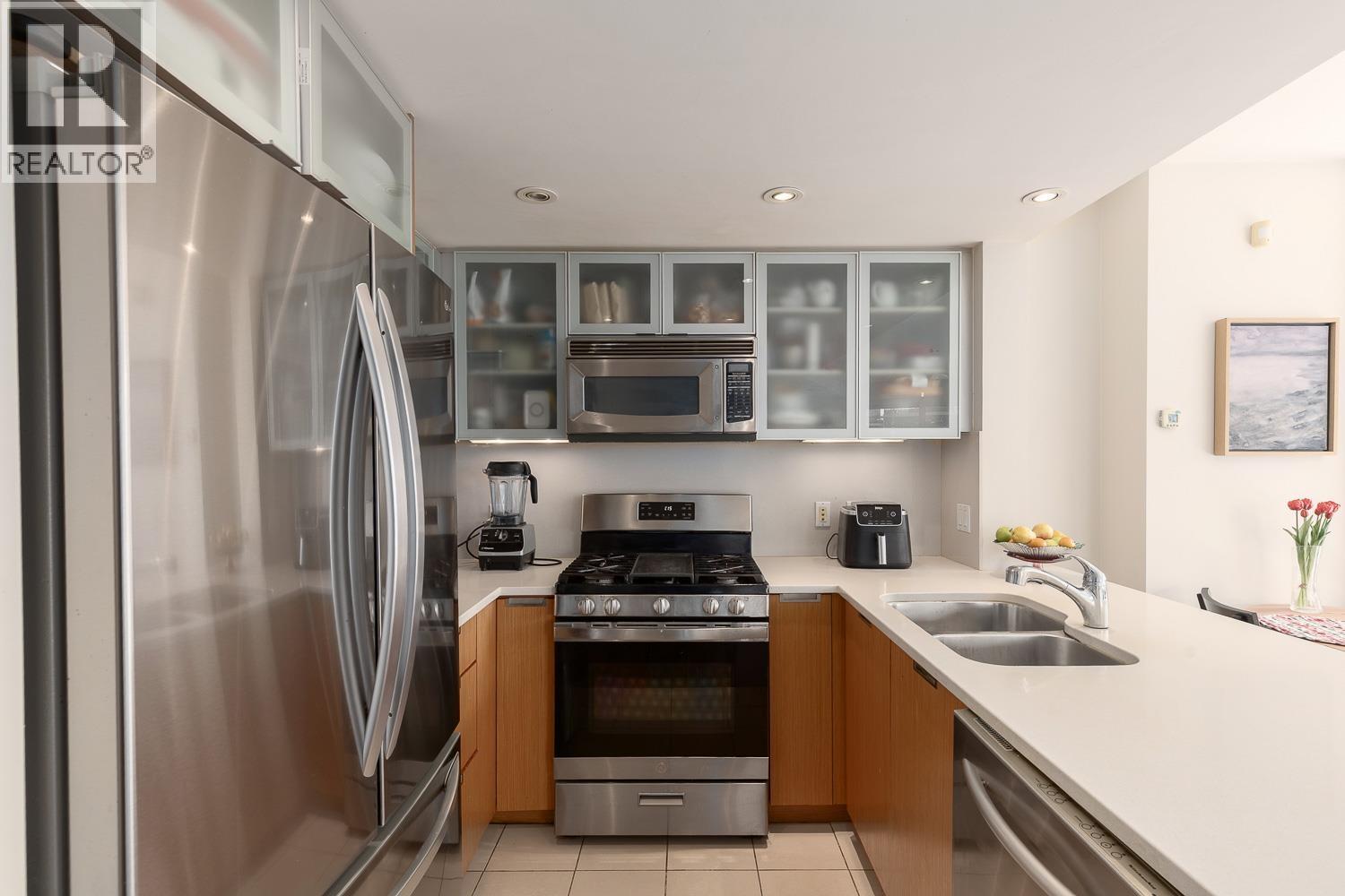 2405 1205 W Hastings Street, Vancouver, British Columbia  V6E 4T7 - Photo 4 - R3125425