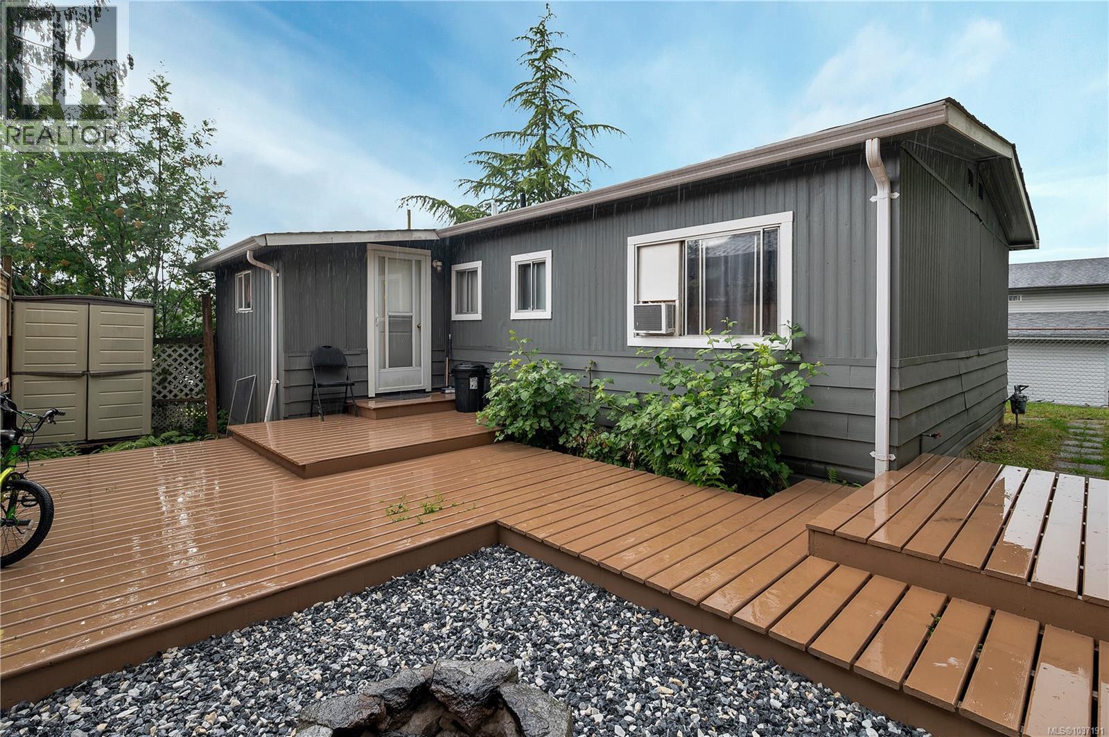943 HEMLOCK St, Campbell River, British Columbia