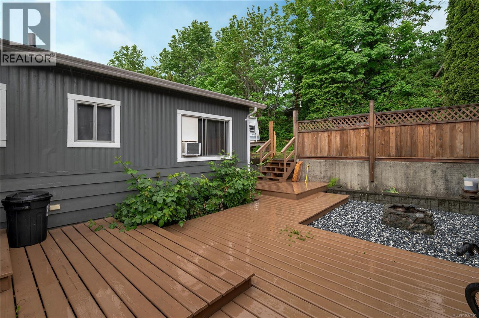 943 Hemlock St, Campbell River, British Columbia  V9W 3E5 - Photo 19 - 1037191