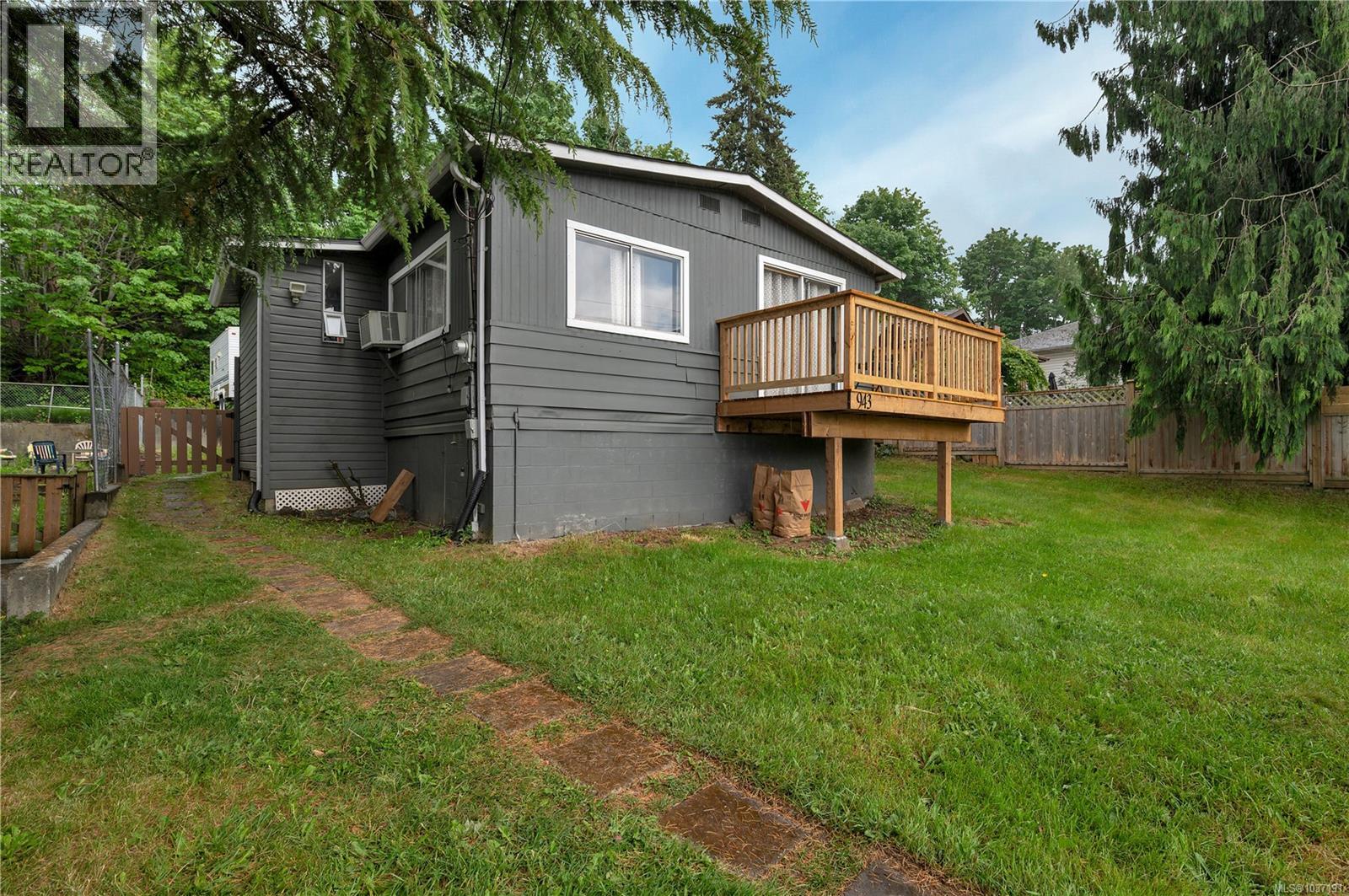 943 Hemlock St, Campbell River, British Columbia  V9W 3E5 - Photo 21 - 1037191