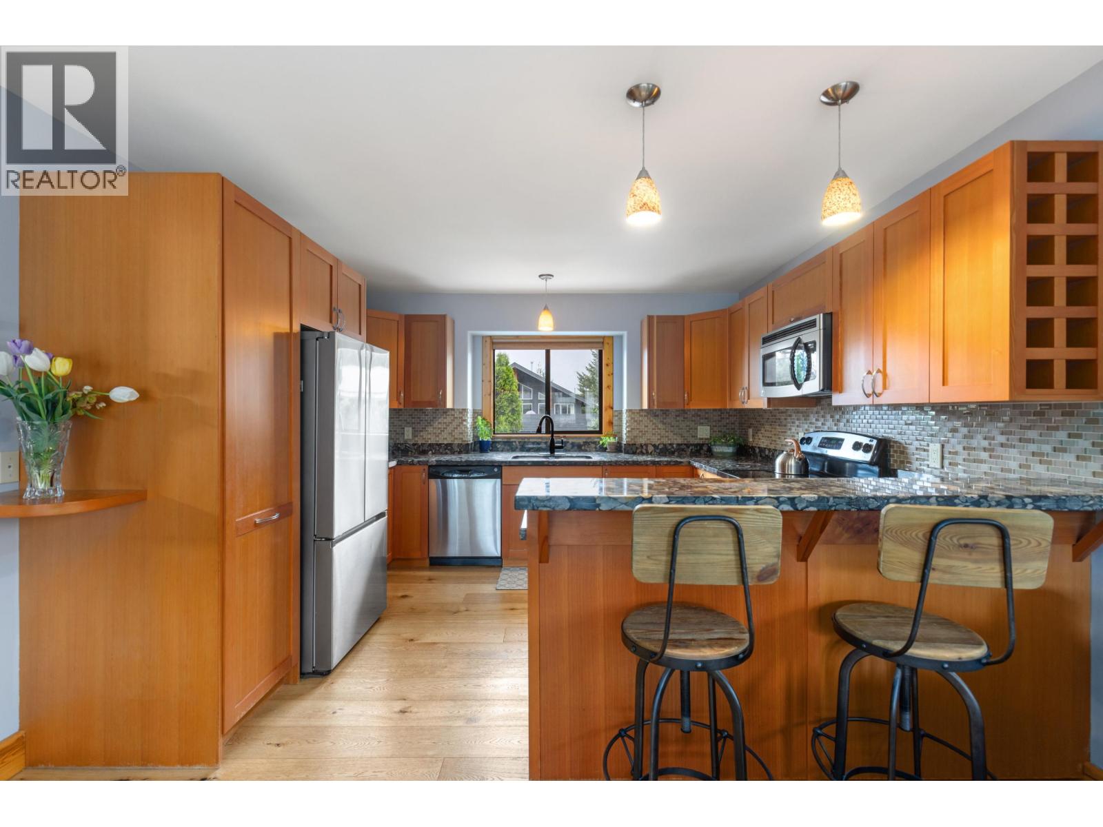 1482 Balsam Street, Pemberton, British Columbia  V0N 2L0 - Photo 4 - R3125367