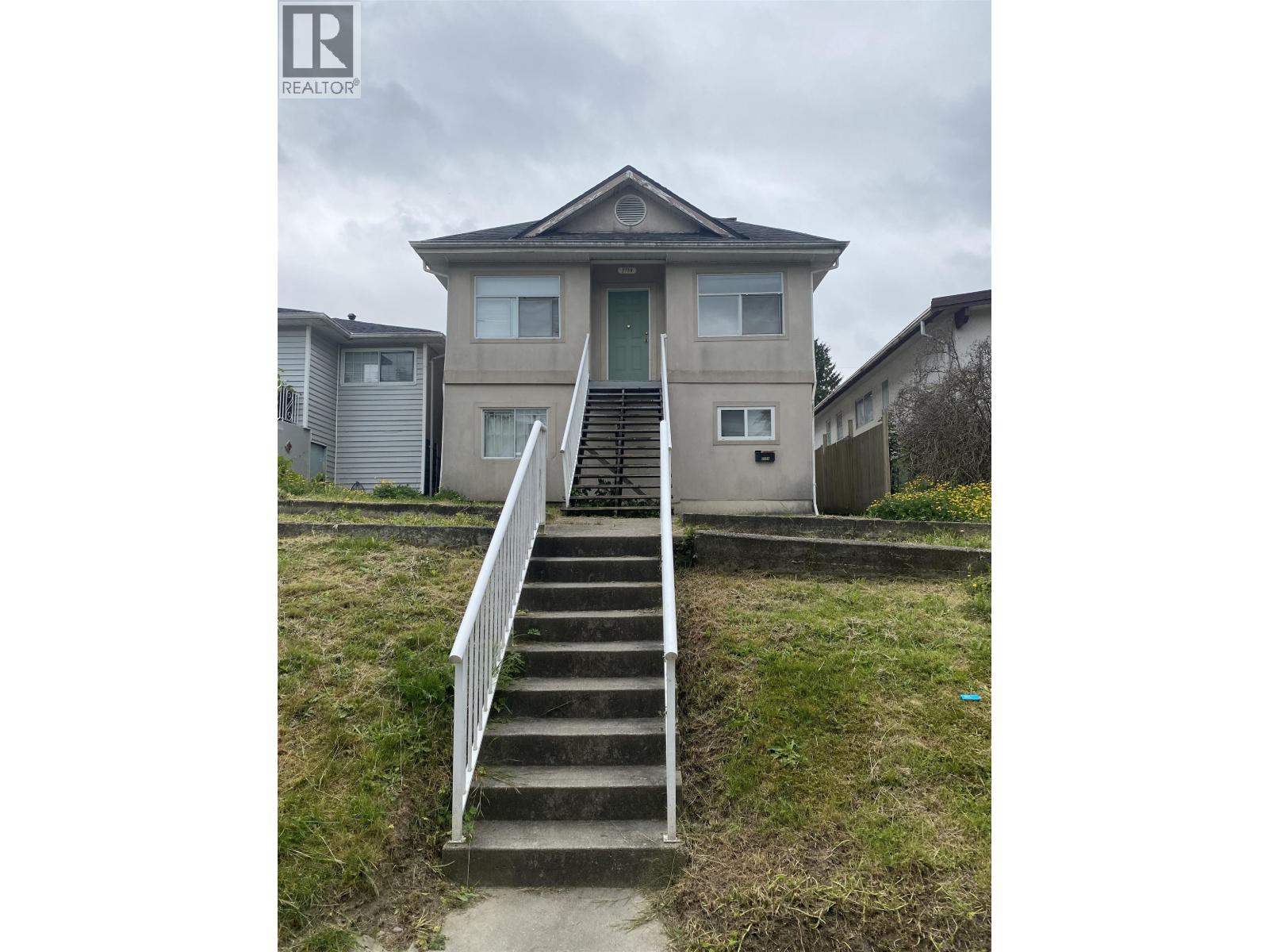 2758 Horley Street, Vancouver, British Columbia  V5R 4R8 - Photo 2 - R3125385