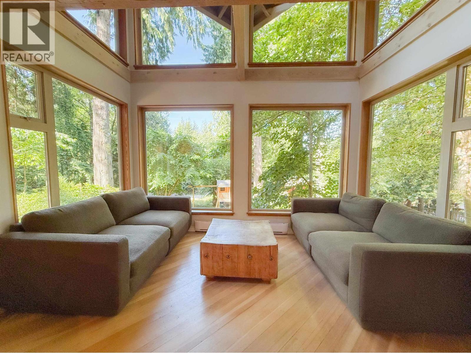 901 Windjammer Road, Bowen Island, British Columbia  V0N 1G2 - Photo 2 - R3125405