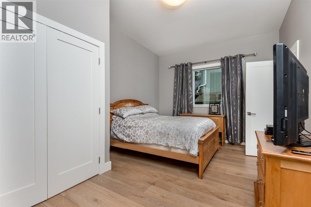 2388 Patricia Avenue, Port Coquitlam, British Columbia  V3B 2H3 - Photo 11 - R3125436