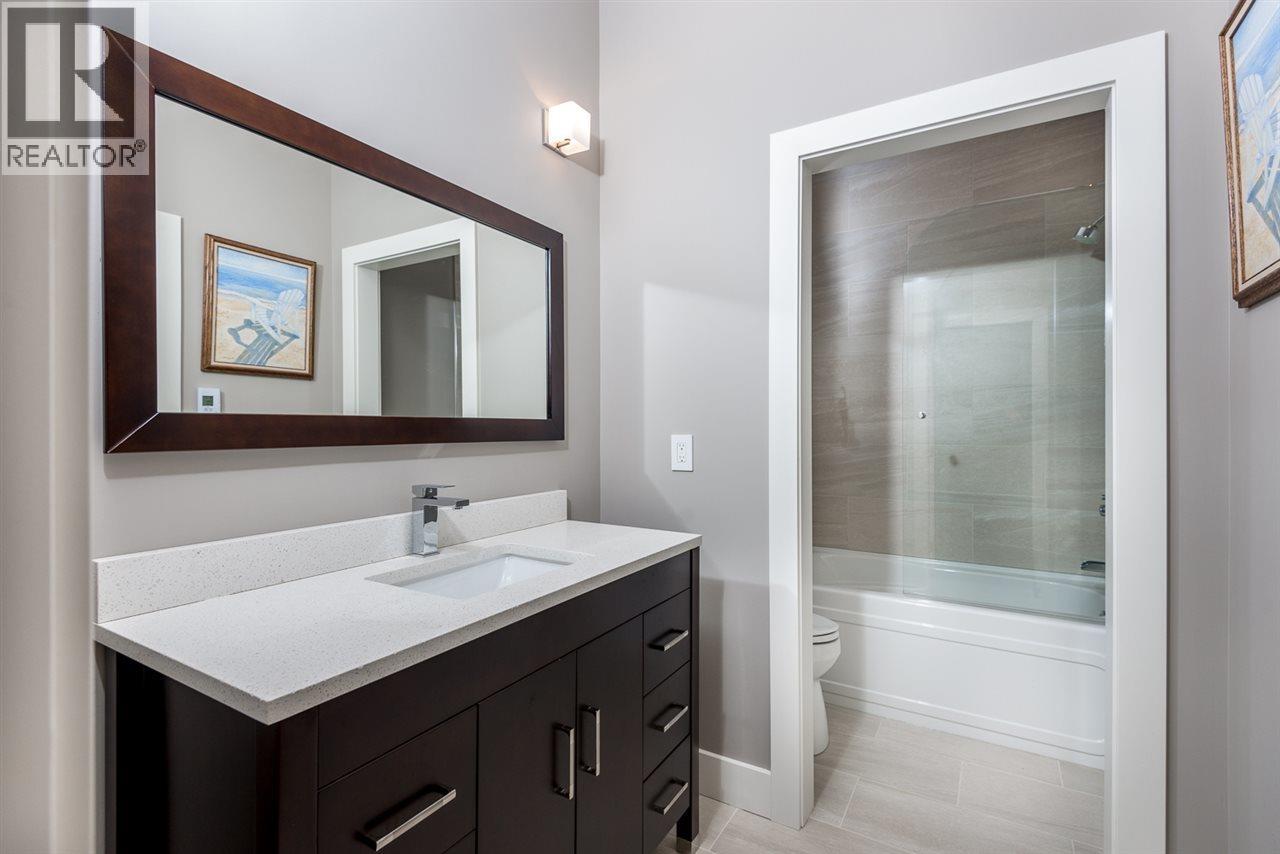 2388 Patricia Avenue, Port Coquitlam, British Columbia  V3B 2H3 - Photo 12 - R3125436