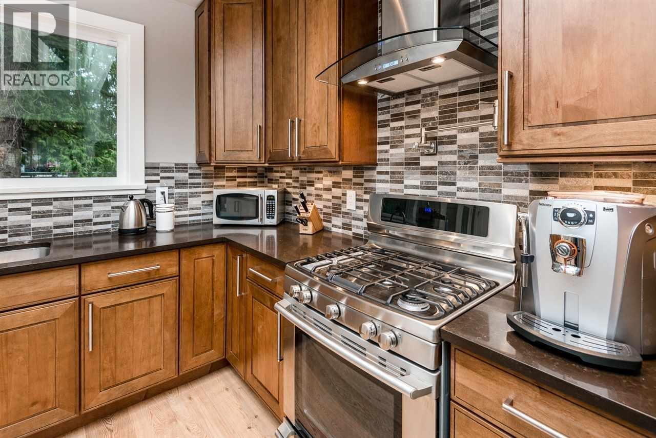 2388 Patricia Avenue, Port Coquitlam, British Columbia  V3B 2H3 - Photo 3 - R3125436