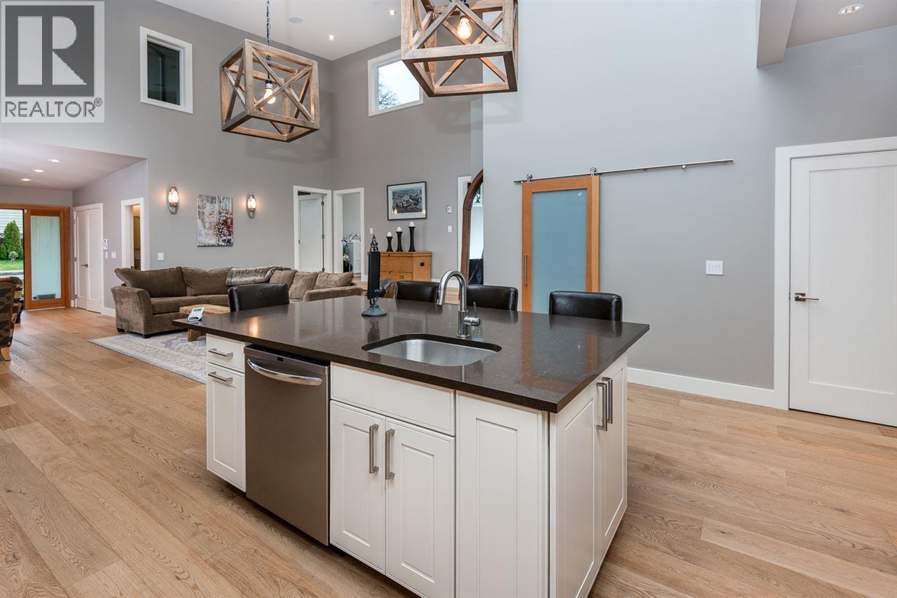 2388 Patricia Avenue, Port Coquitlam, British Columbia  V3B 2H3 - Photo 6 - R3125436