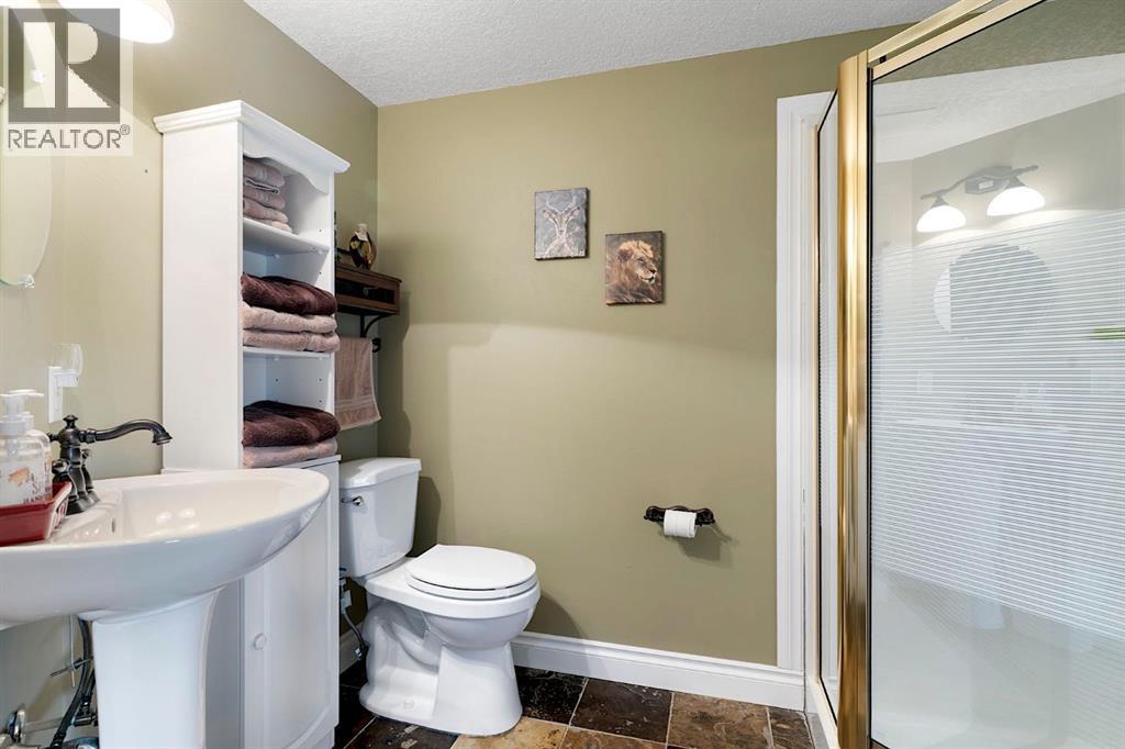 127 Gleneagles Terrace, Cochrane, Alberta  T4C 1W6 - Photo 35 - A2310227