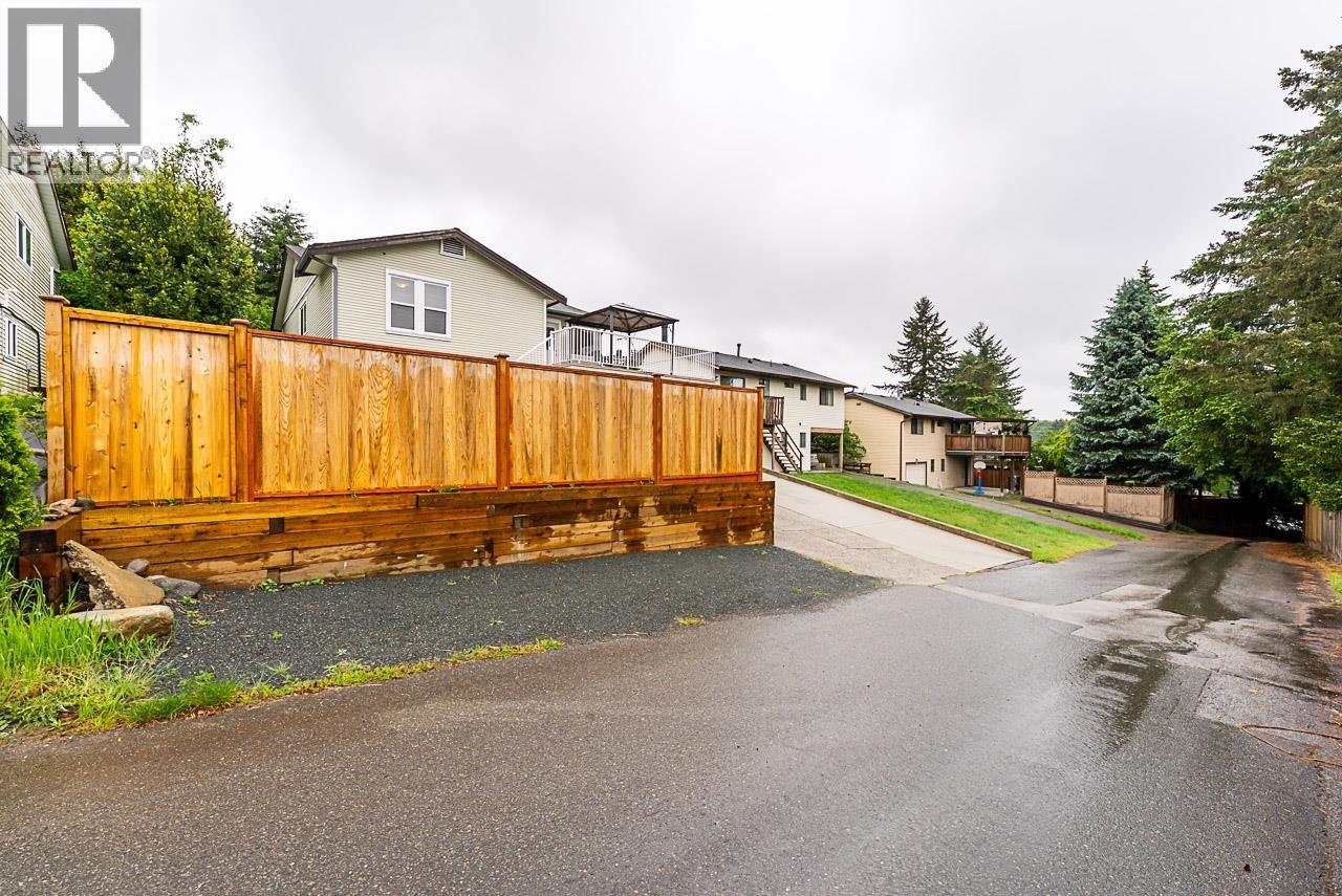 781 Chilko Drive, Coquitlam, British Columbia  V3C 4X2 - Photo 33 - R3125238