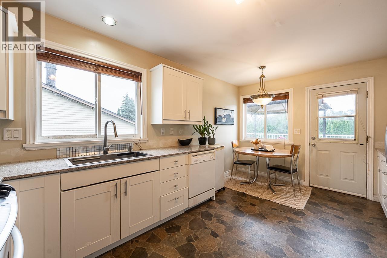 781 Chilko Drive, Coquitlam, British Columbia  V3C 4X2 - Photo 6 - R3125238