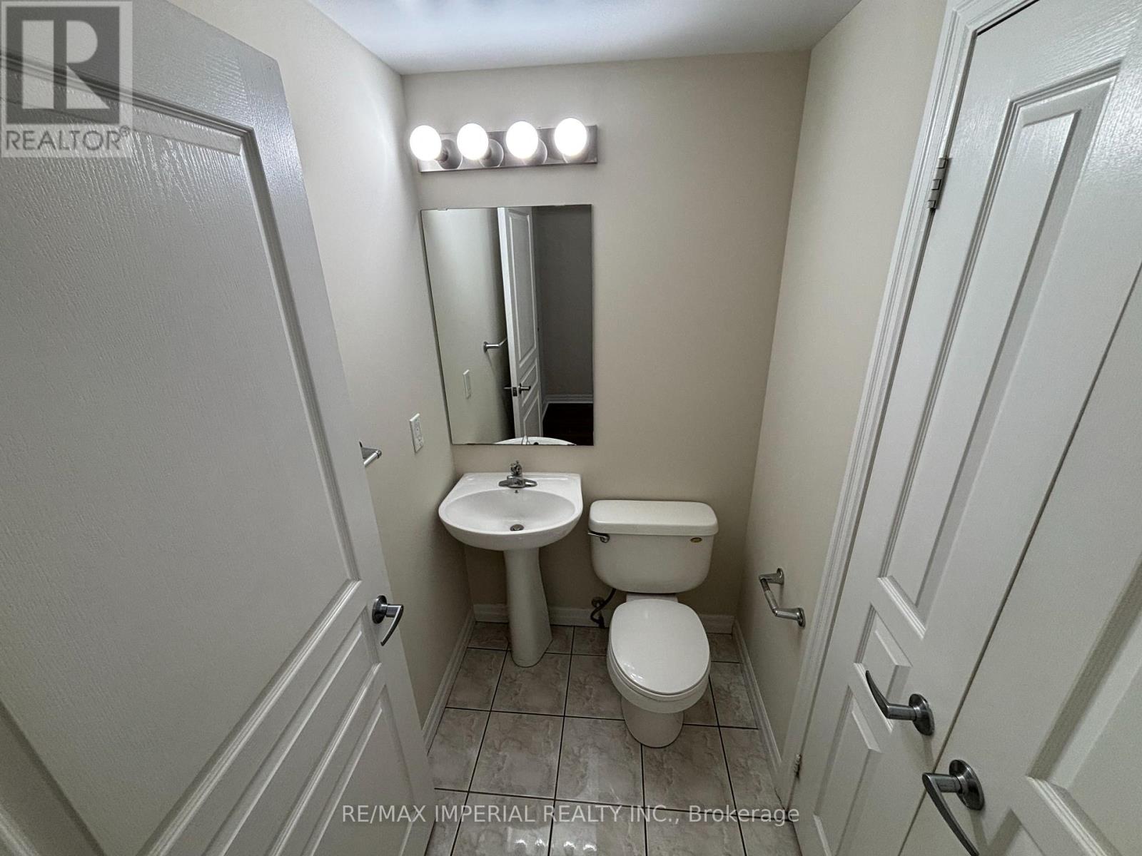 2110 - 220 Burnhamthorpe Road W, Mississauga, Ontario  L5B 4N4 - Photo 17 - W13146960