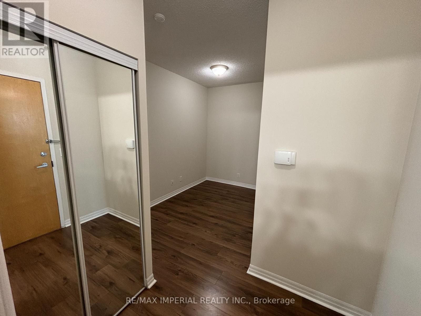 2110 - 220 Burnhamthorpe Road W, Mississauga, Ontario  L5B 4N4 - Photo 8 - W13146960