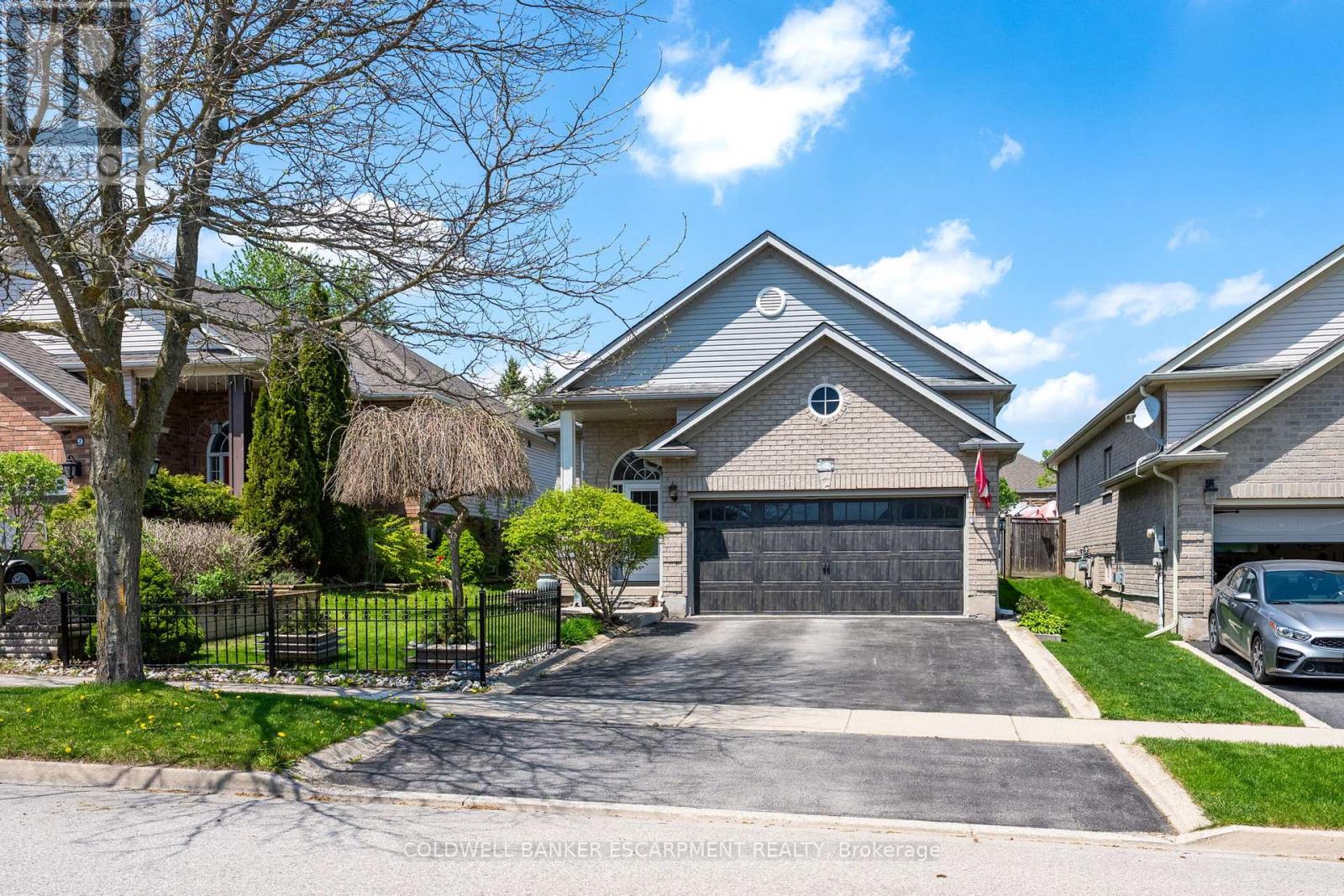 11 KINGSLEY ROAD, Halton Hills, Ontario