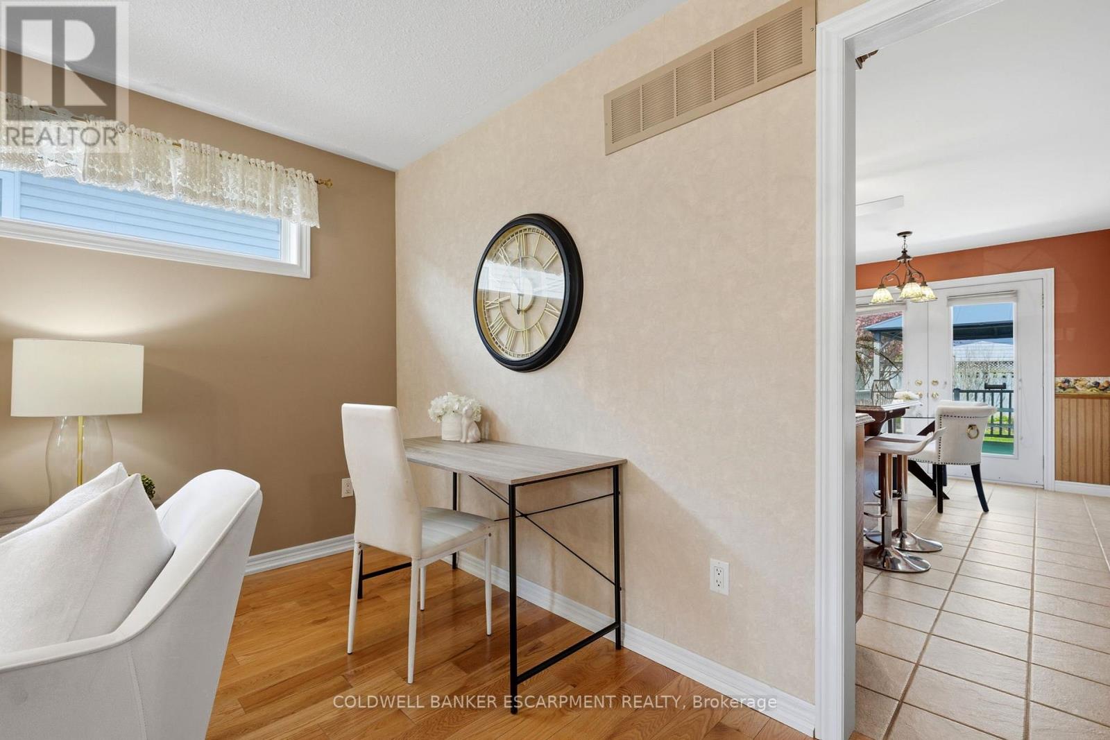 11 Kingsley Road, Halton Hills, Ontario  L7J 2Z5 - Photo 10 - W13146976