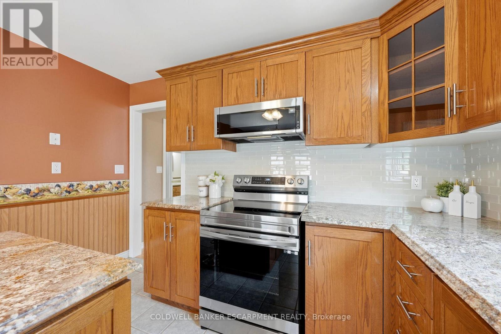 11 Kingsley Road, Halton Hills, Ontario  L7J 2Z5 - Photo 15 - W13146976