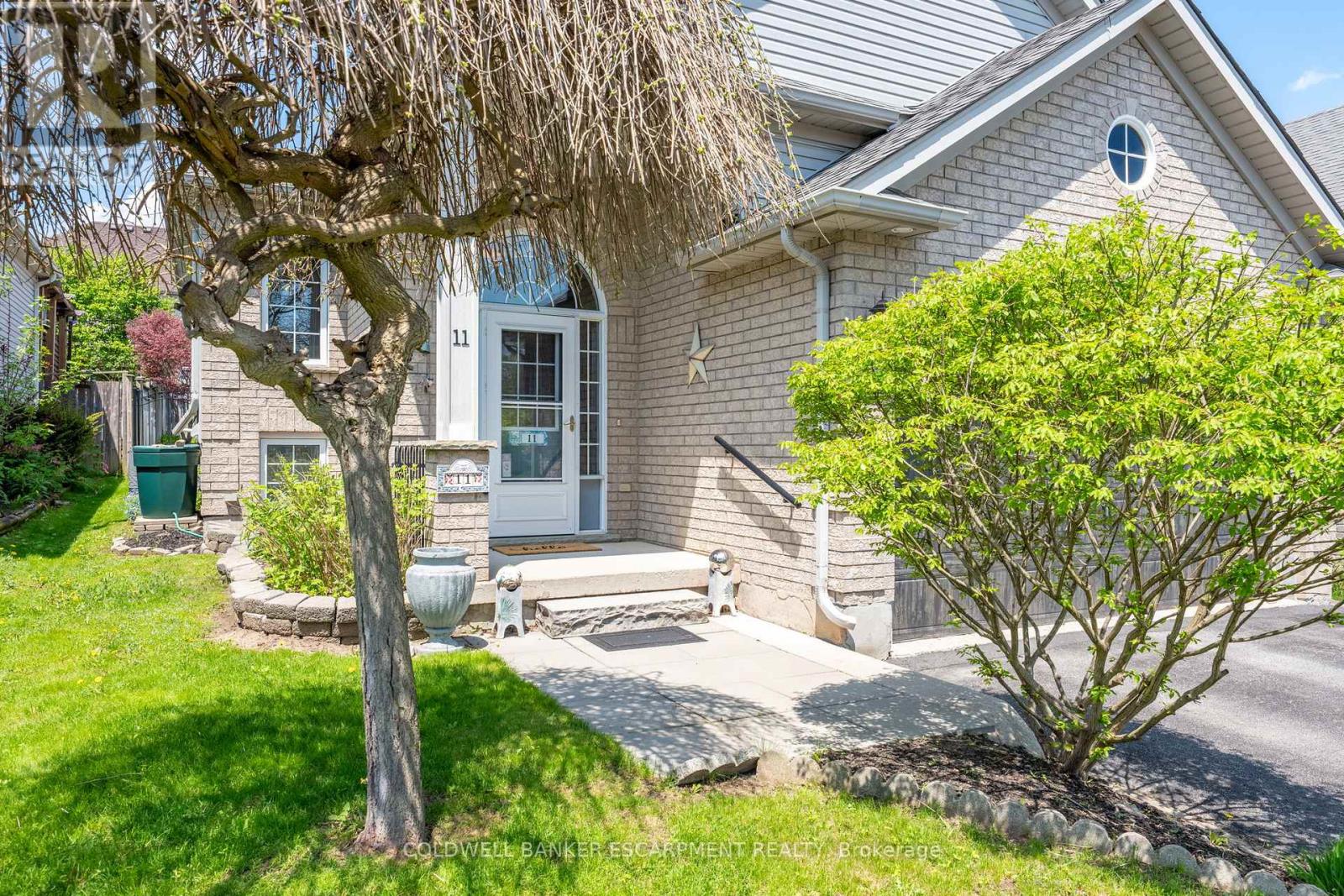 11 Kingsley Road, Halton Hills, Ontario  L7J 2Z5 - Photo 5 - W13146976