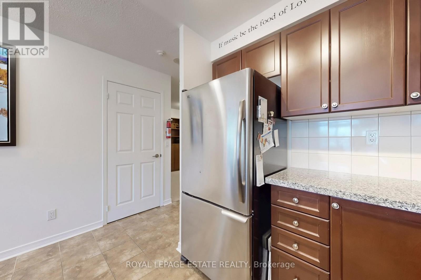 204 - 3 Michael Power Place, Toronto, Ontario  M9A 0A2 - Photo 9 - W13146980