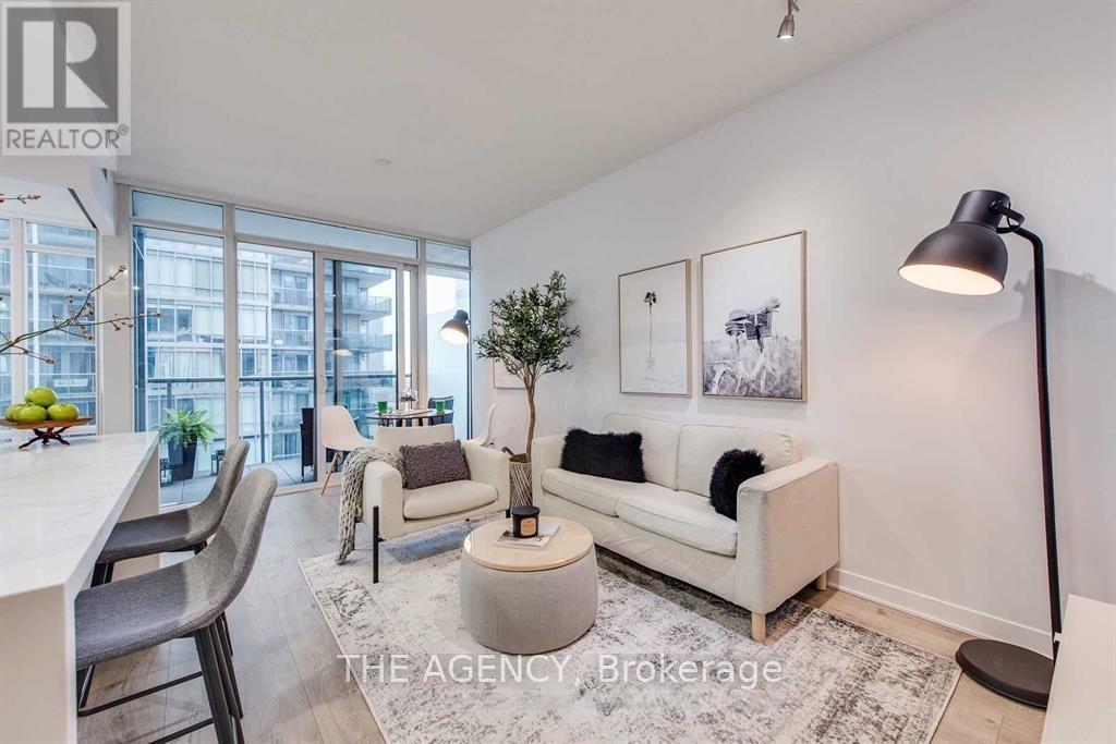 1510 - 88 Park Lawn Road, Toronto, Ontario M8Y 0B5 - Photo 2 - W13146986