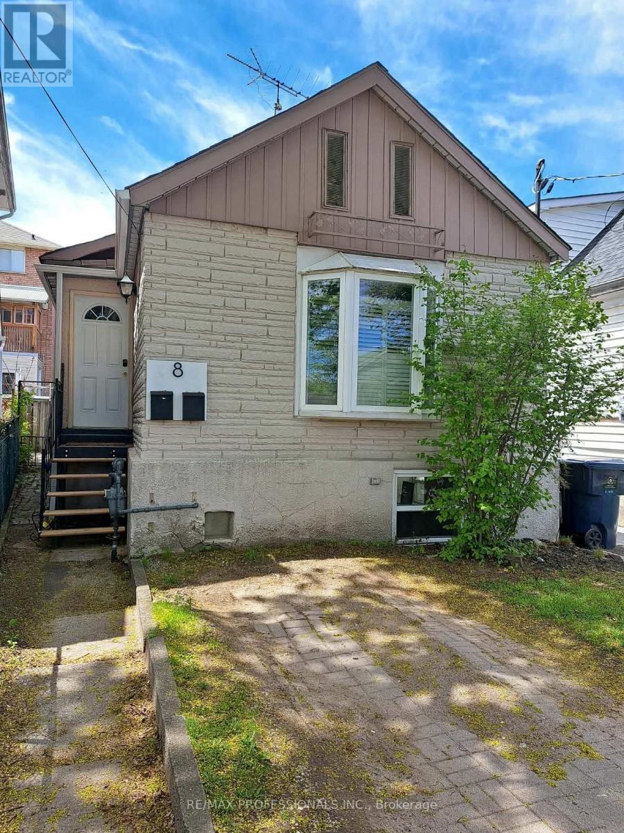 8 BIRCH TREE CRESCENT, Toronto, Ontario
