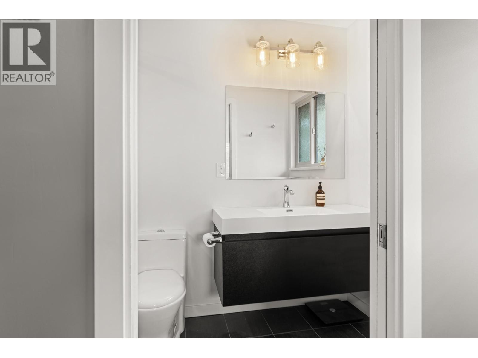5627 Timbervalley Road, Delta, British Columbia V4L 2E7 - Photo 17 - R3124718