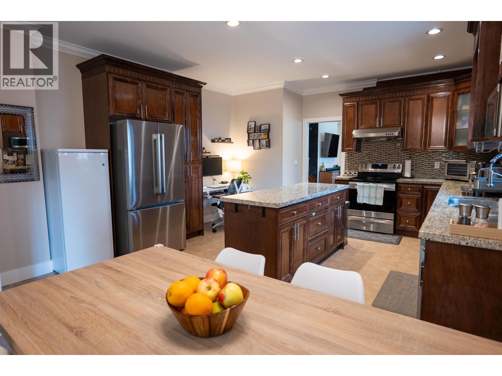 6982 Burns Court, Burnaby, British Columbia  V5E 1T6 - Photo 12 - R3125270