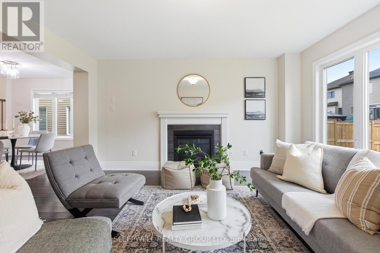 320 Lipizzaner Street, Ottawa, Ontario  K2S 0X9 - Photo 2 - X13147008