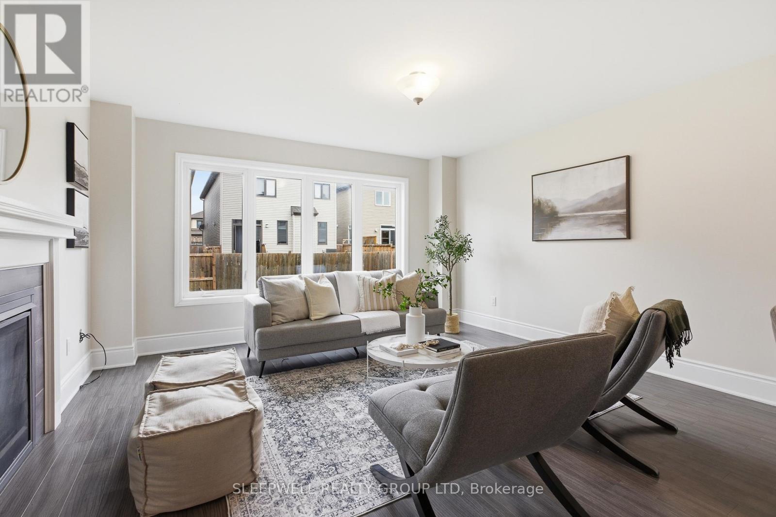 320 Lipizzaner Street, Ottawa, Ontario  K2S 0X9 - Photo 3 - X13147008