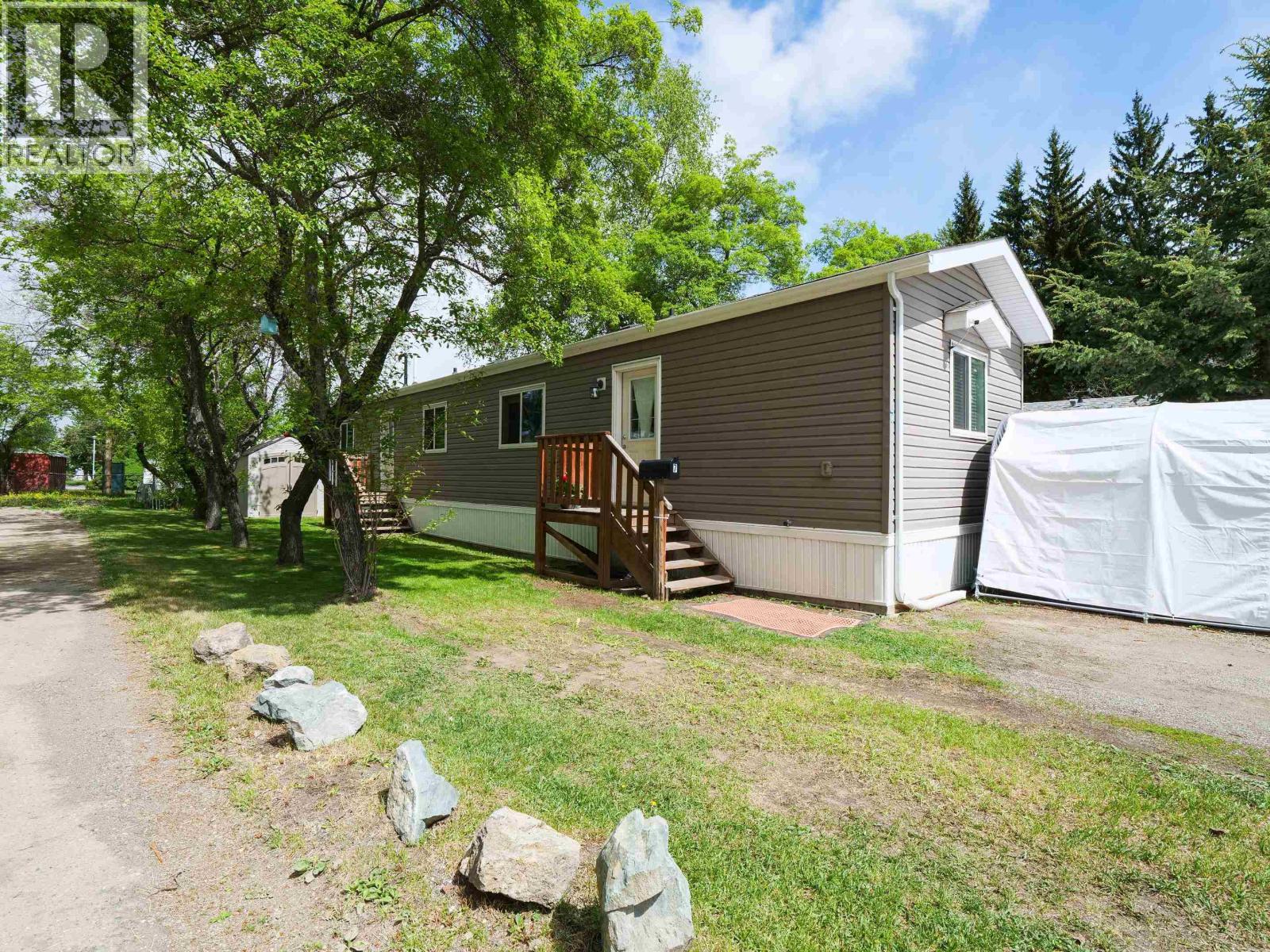 7 654 North Fraser Drive, Quesnel, British Columbia  V2J 3Z7 - Photo 1 - R3125451