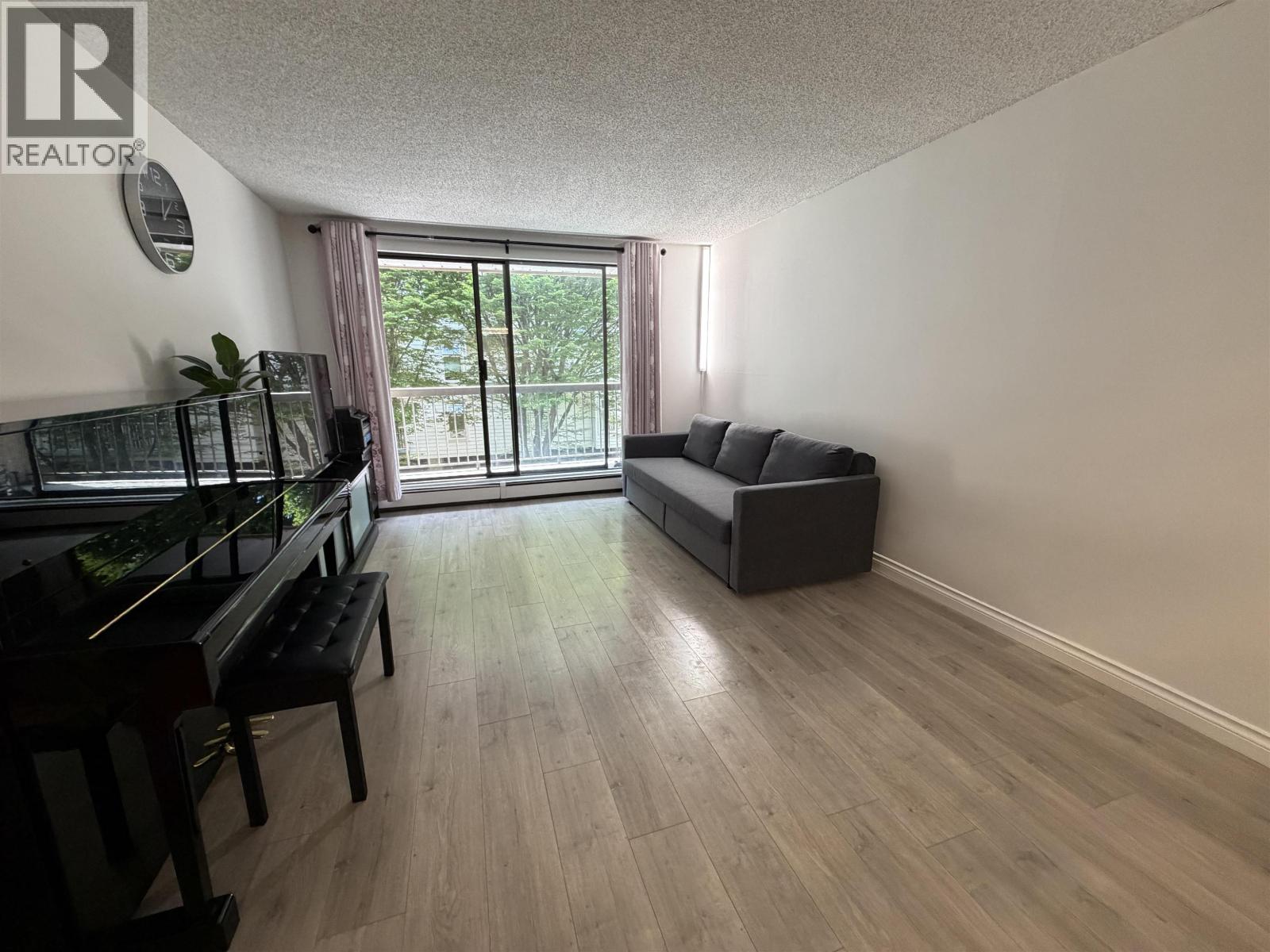 233 8460 Lansdowne Road, Richmond, British Columbia  V6X 3G8 - Photo 2 - R3125353