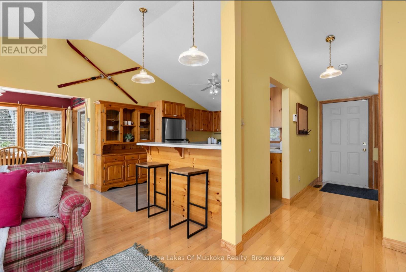 1078 Owls Court Lane, Lake Of Bays, Ontario  P1H 2J3 - Photo 5 - X13147006