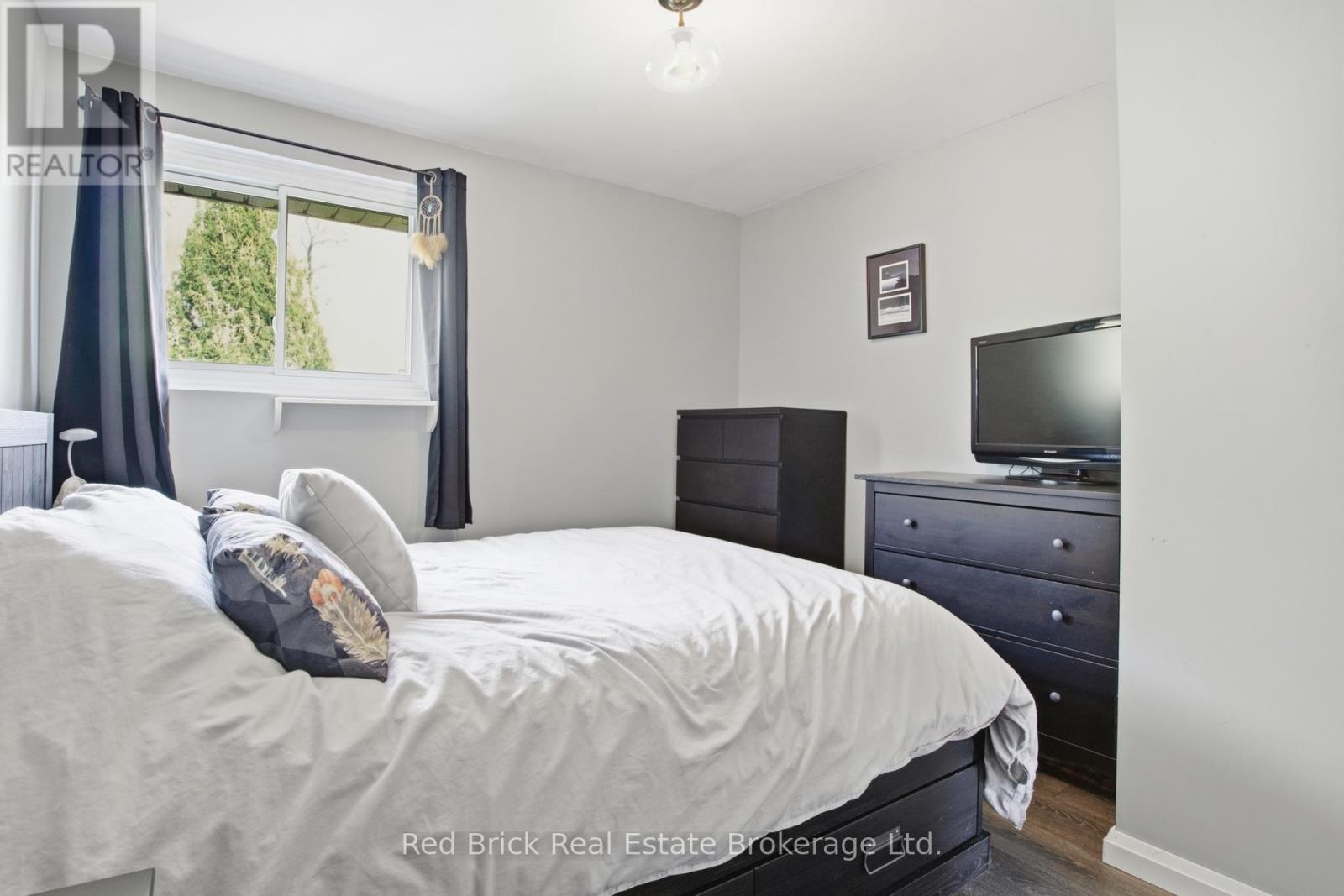 51 Clemens Avenue, Cambridge, Ontario  N3C 2W6 - Photo 23 - X13147014