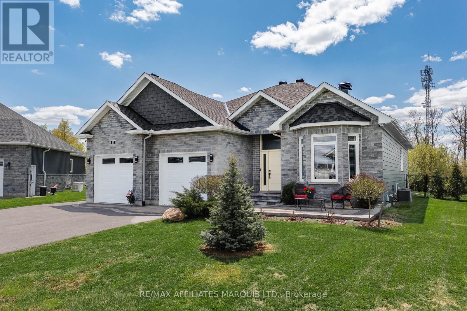 22 Hilda Street, South Stormont, Ontario  K0C 1P0 - Photo 2 - X13146992