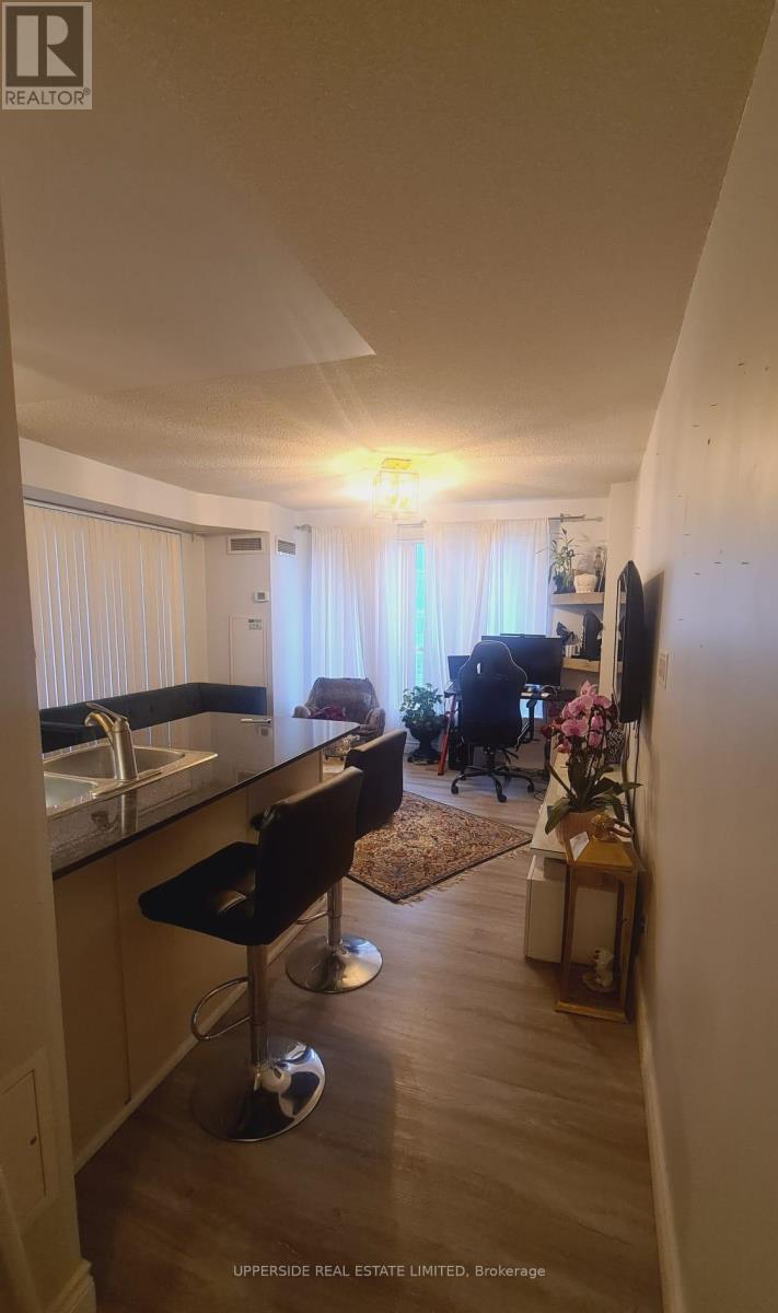 19 Barberry Pl 603, Toronto, Ontario  M2K 3E3 - Photo 3 - C13146990