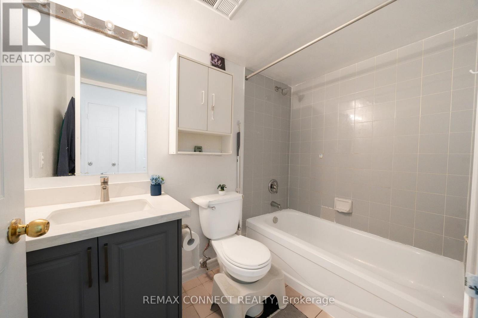 1609 - 1470 Midland Avenue, Toronto, Ontario  M1P 4Z4 - Photo 8 - E13134924