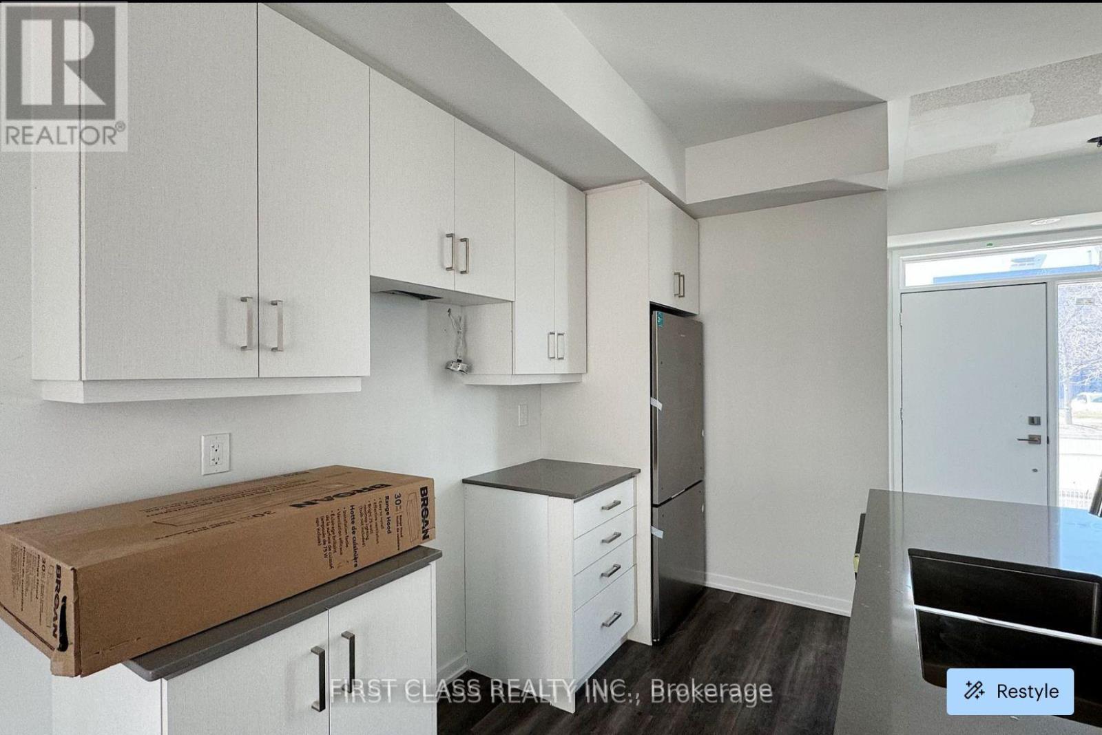 19 Mable Smith Way, Vaughan, Ontario  L4K 0N6 - Photo 3 - N13147042