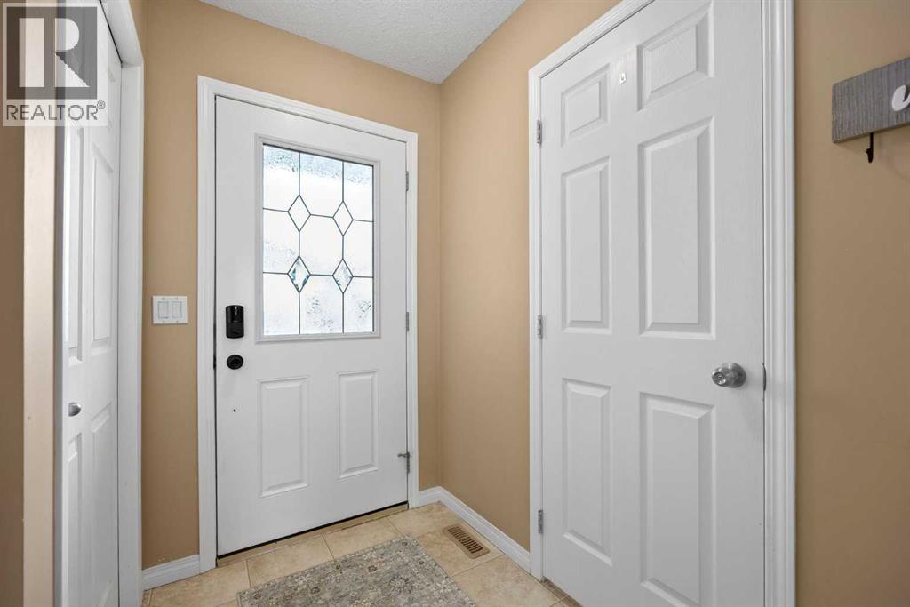 133 Luxstone Way SW, Airdrie, Alberta  T4B 3C2 - Photo 6 - A2310612