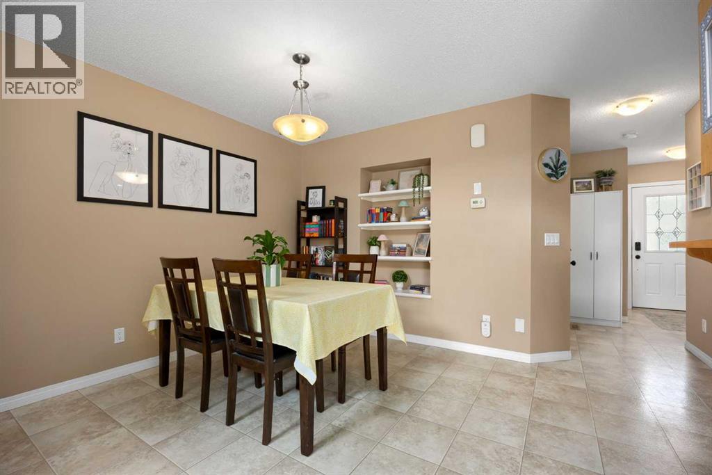 133 Luxstone Way SW, Airdrie, Alberta  T4B 3C2 - Photo 14 - A2310612