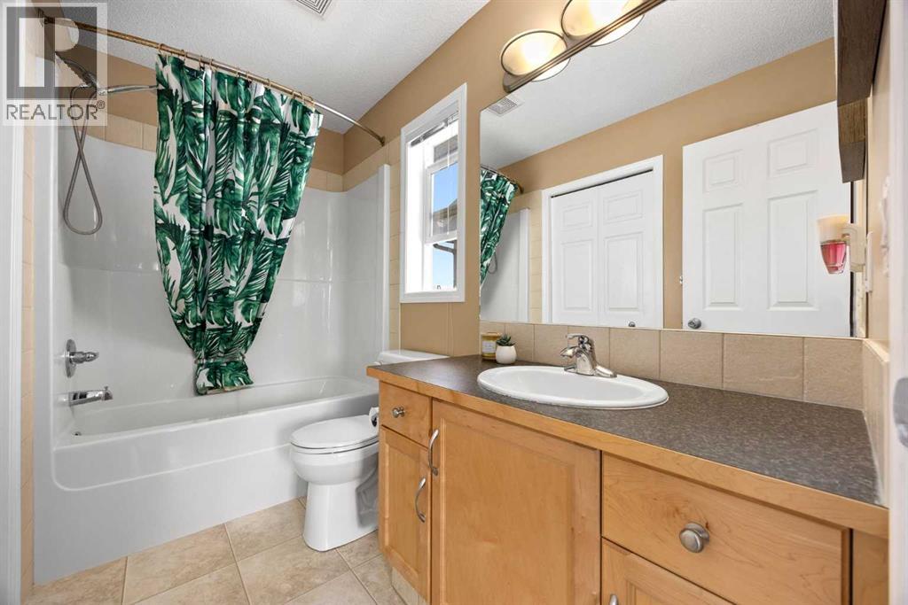 133 Luxstone Way SW, Airdrie, Alberta  T4B 3C2 - Photo 22 - A2310612