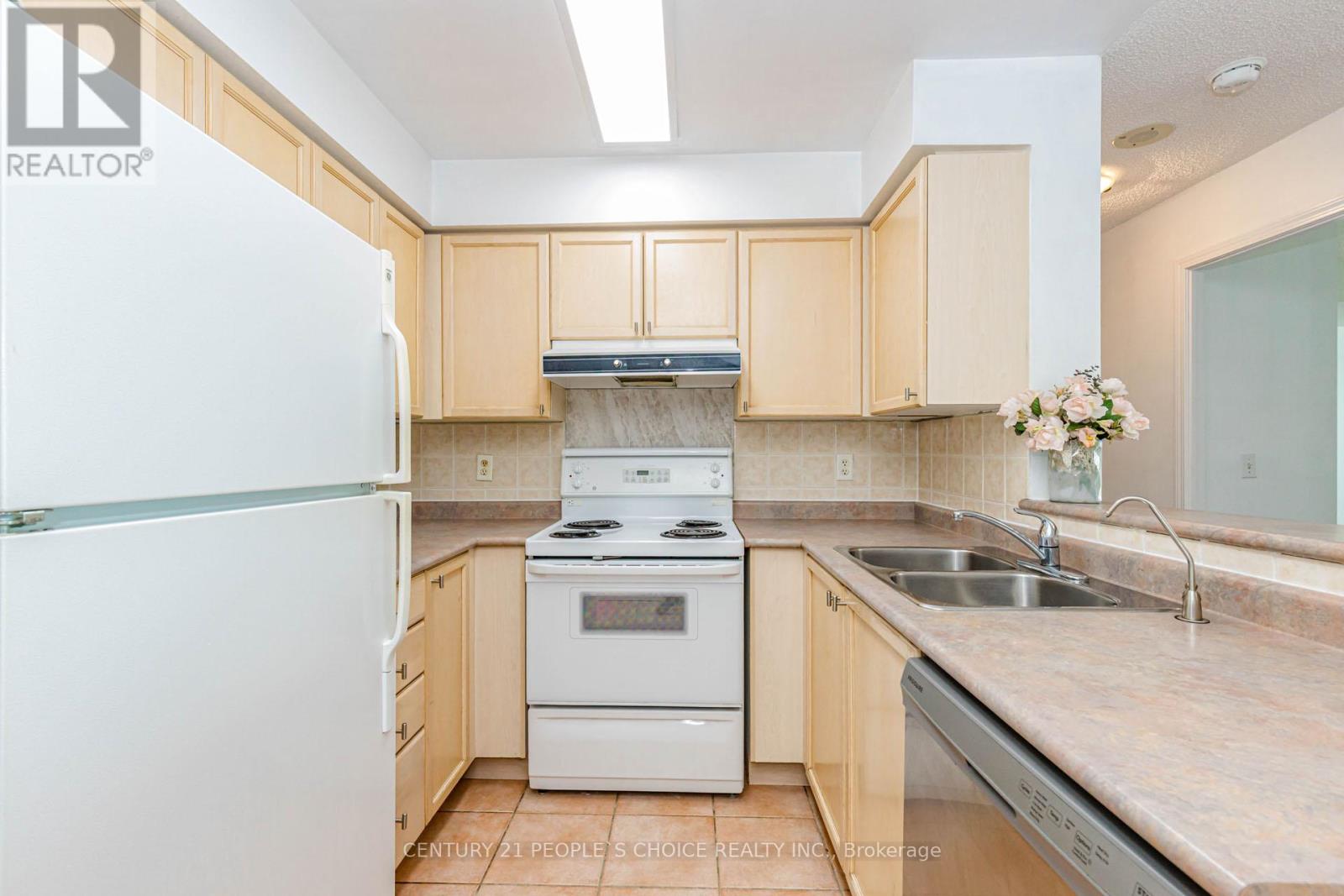 2565 Erin Centre Boulevard, Mississauga, Ontario  L5M 6Z8 - Photo 10 - W13146988