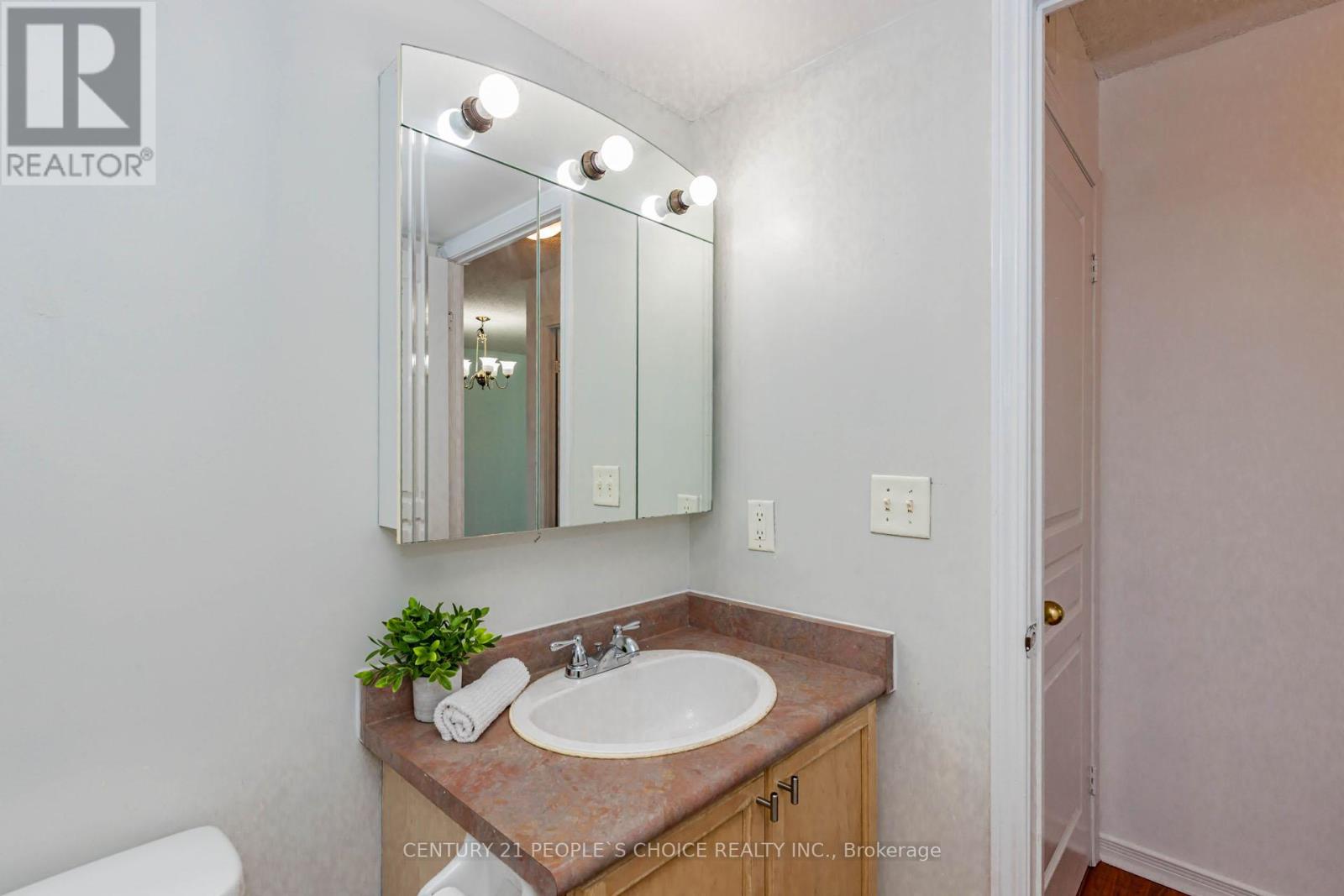 2565 Erin Centre Boulevard, Mississauga, Ontario  L5M 6Z8 - Photo 19 - W13146988