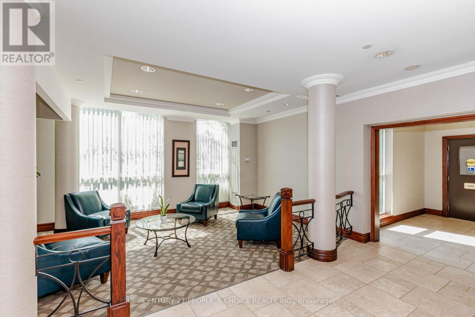 2565 Erin Centre Boulevard, Mississauga, Ontario  L5M 6Z8 - Photo 5 - W13146988